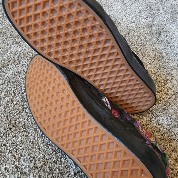 Vans slip on, womens 6.5/mens 5.0 - Picture 3 of 3